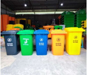 Thùng rác 240L MKC.01 HDPE có bánh xe, màu đỏ