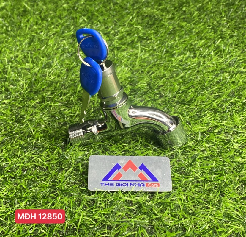 Vòi nước khóa lại, kích thước 13cm x 9cm x 4.5cm tiện dụng