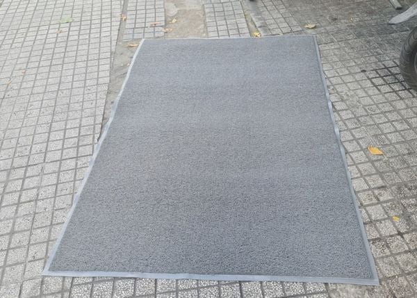 Thảm Suriem xám 120x70cm